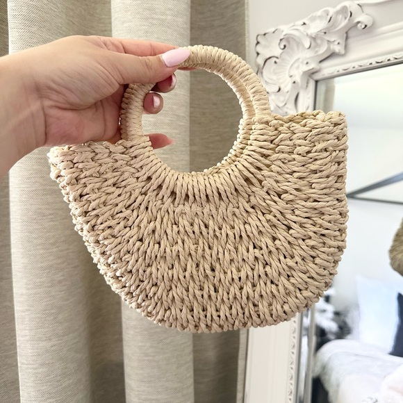 Straw Beach Bag with Strap- Small size - Picture 2 of 3